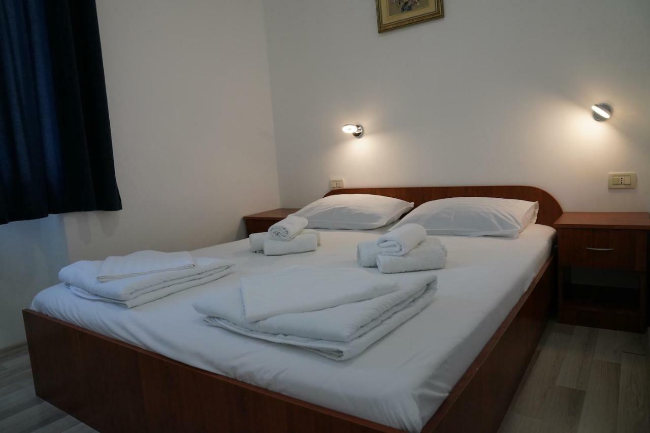 Sesar Apartments Krk - No. 2 Vinko Đảo Krk Ngoại thất bức ảnh