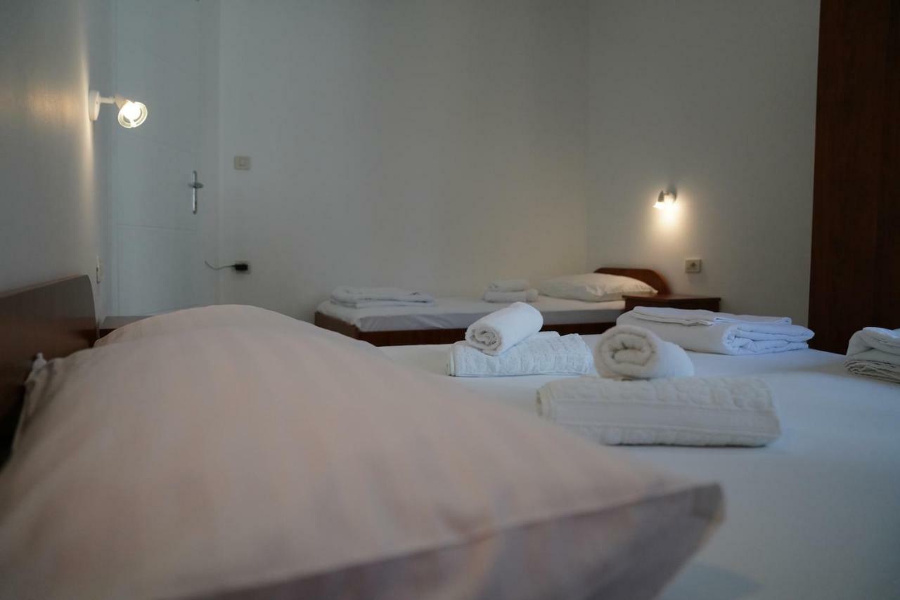 Sesar Apartments Krk - No. 2 Vinko Đảo Krk Ngoại thất bức ảnh
