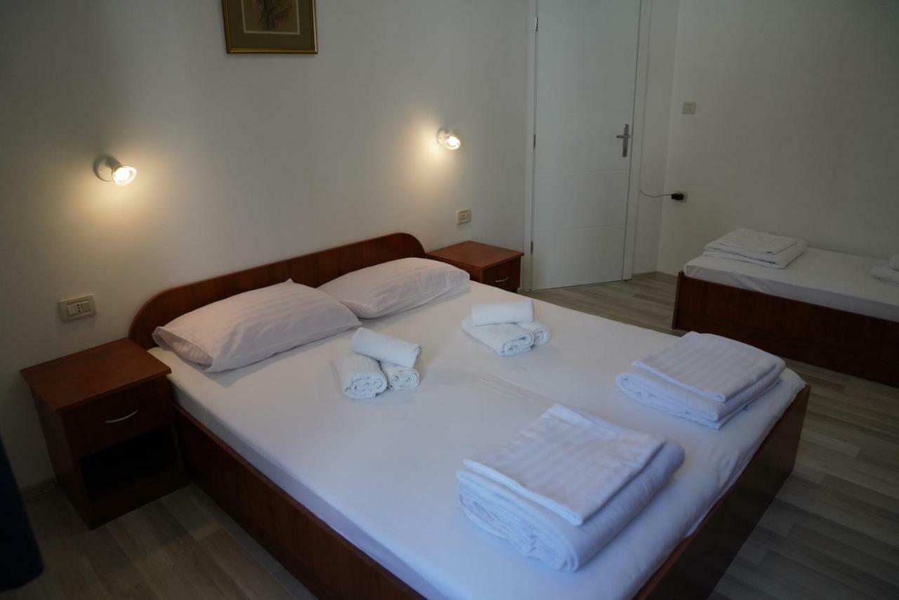 Sesar Apartments Krk - No. 2 Vinko Đảo Krk Ngoại thất bức ảnh